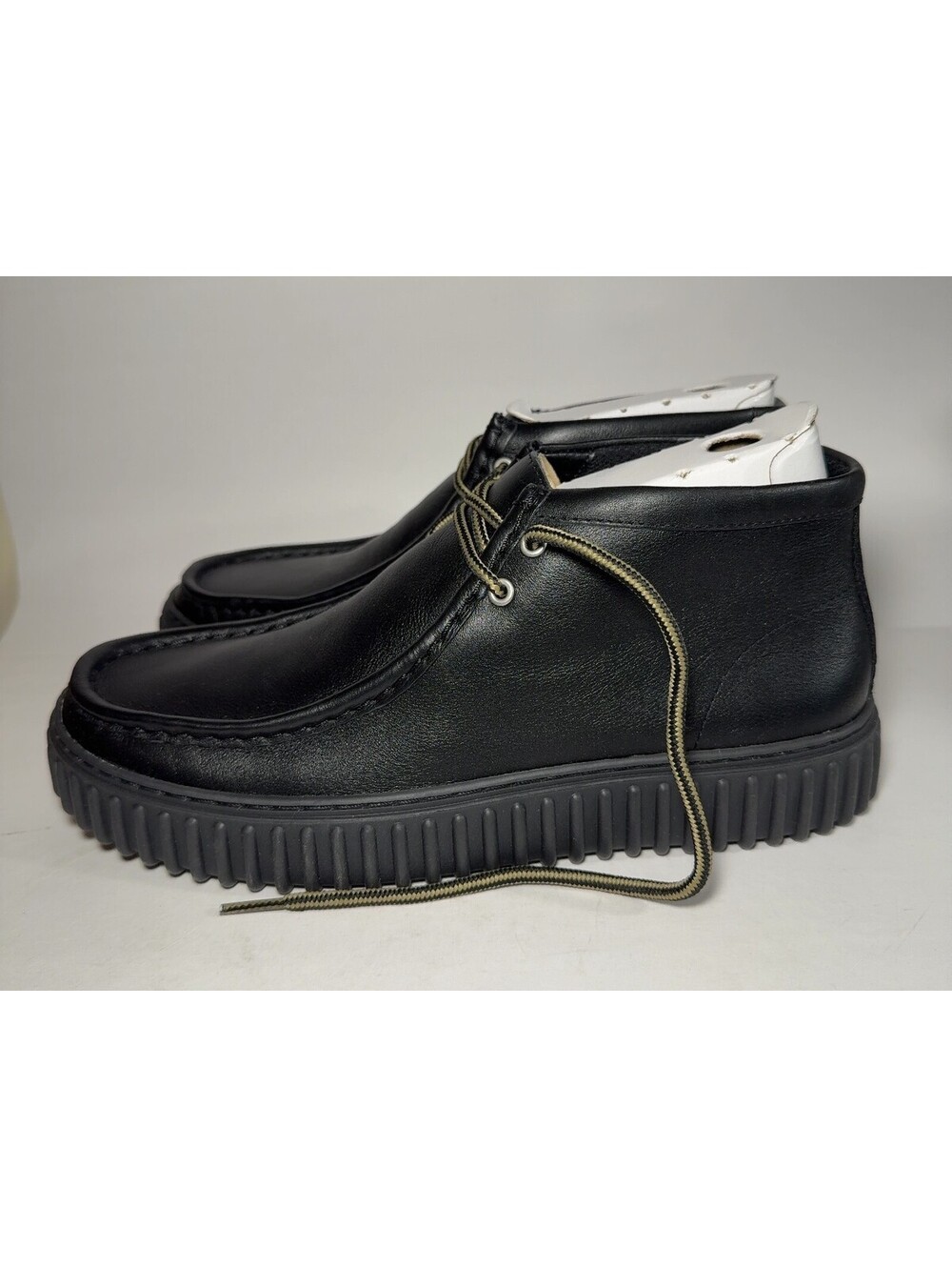 Clarks Torhill Hi Black Leather Boots Mens Size 10.5 M 26178264 Box